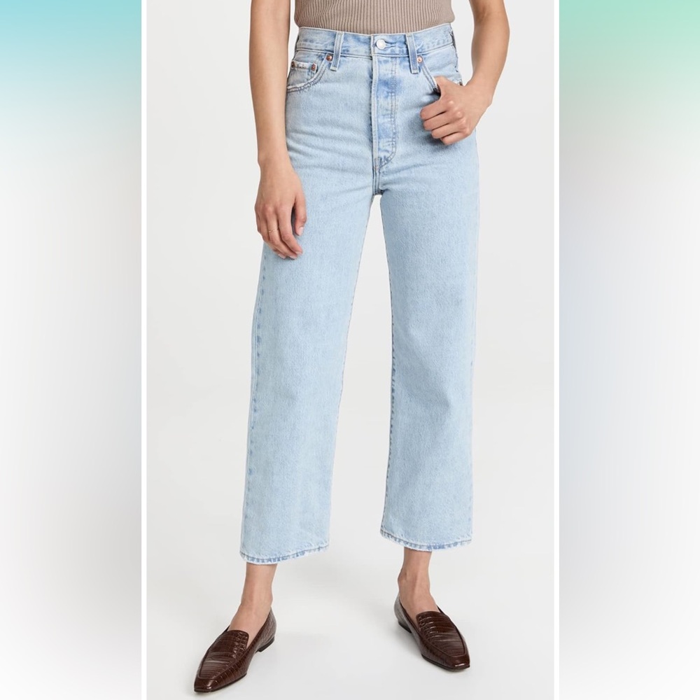 COPY - Levi's Women's Premium Ribcage Straight Ankle Jeans Size 28